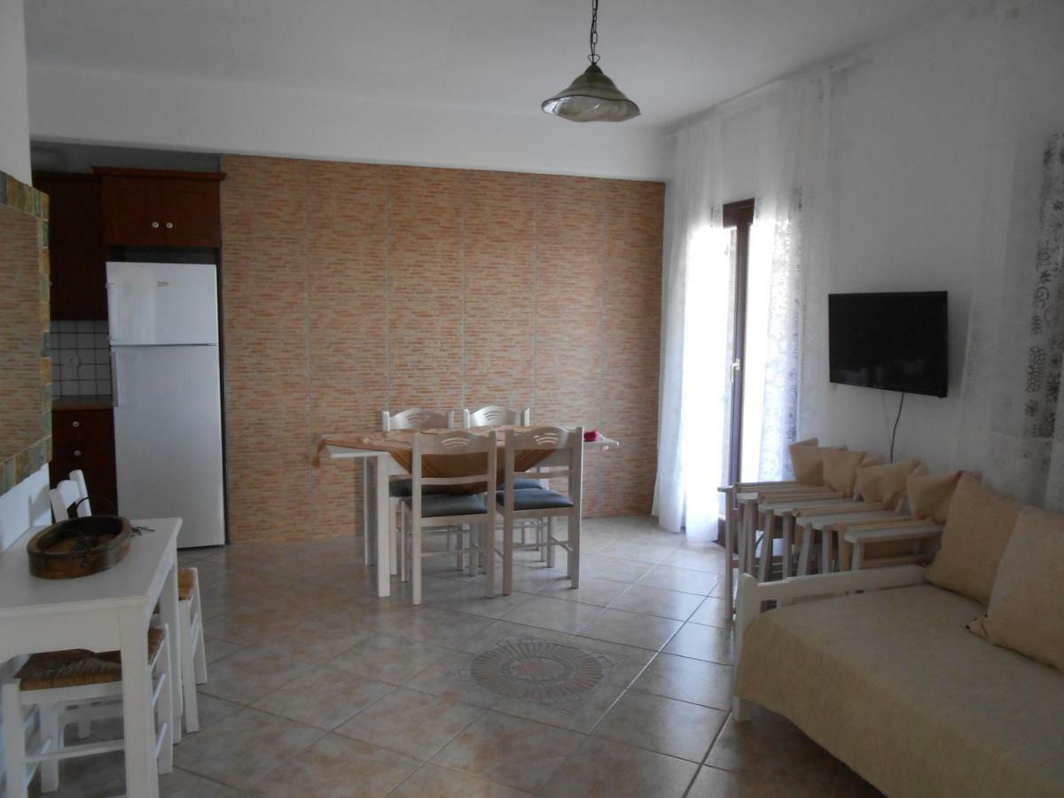 Apartments Marpissa Bagian luar foto