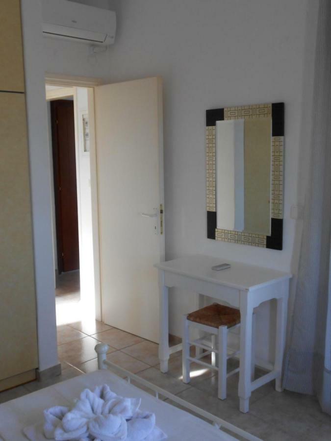 Apartments Marpissa Bagian luar foto